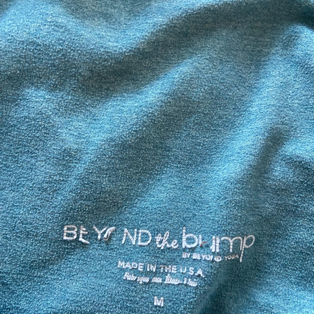 Beyond Yoga Green/Blue maternity leggings and two pair of pea in the pod